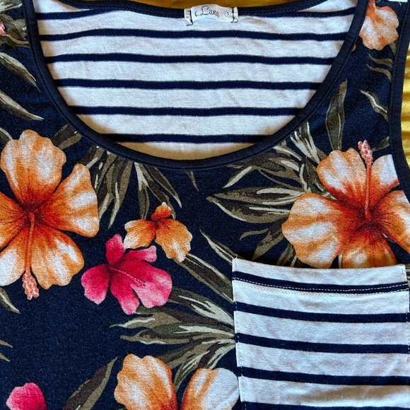 EUC Tank Top by L Luna - Picture 2 of 5